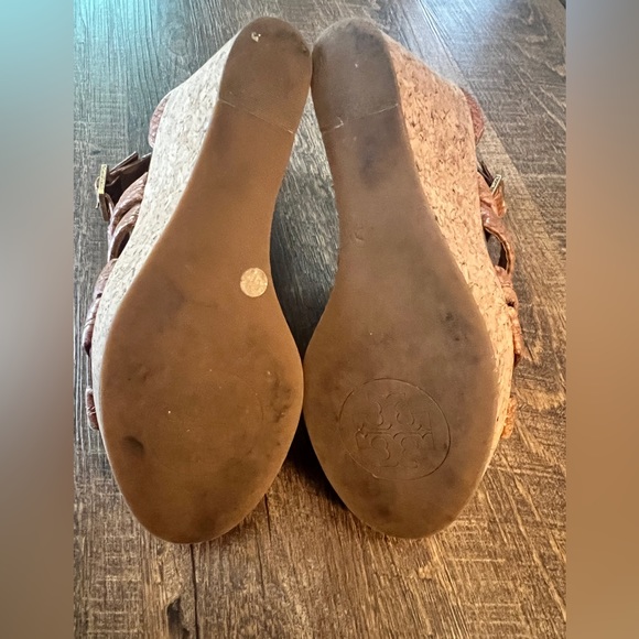 Tory Burch Jeanine Snake Print Leather Wedge Size 8 1/2 - Picture 12 of 16